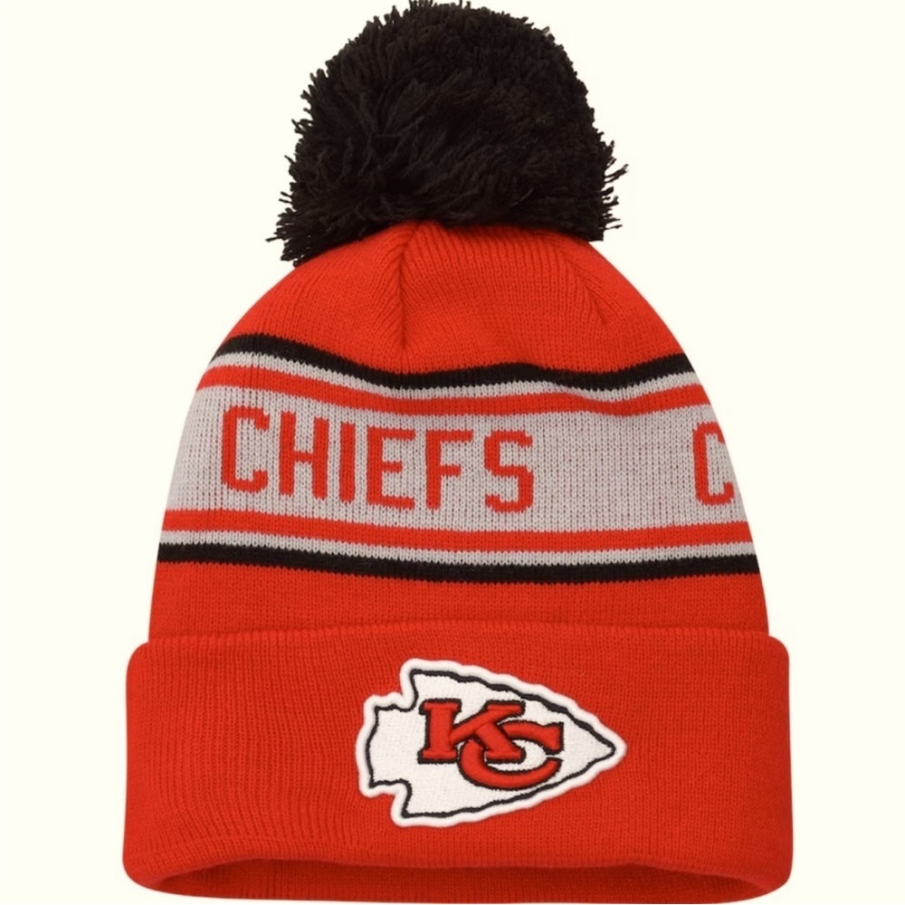 NWT NEW ERA KANSAS CITY CHIEFS CUFFED KNOT HAT WITH POM